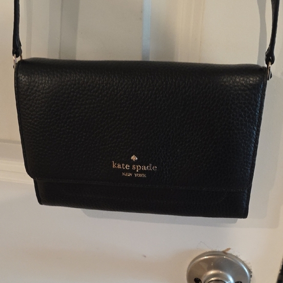kate spade Handbags - Kate Spade Black Leather Crossbody Bag